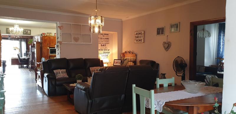 5 Bedroom Property for Sale in Albertinia Western Cape